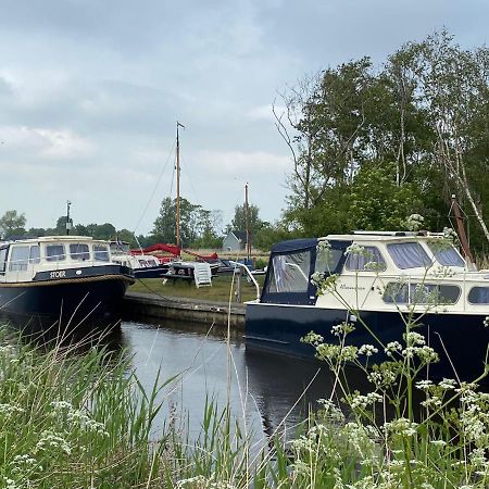 Boat Allemansfreon - Kamperen Op Het Water - Niet Om Mee Te Varen - Read Host Profile-Lees Hostprofiel Jutrijp Dış mekan fotoğraf