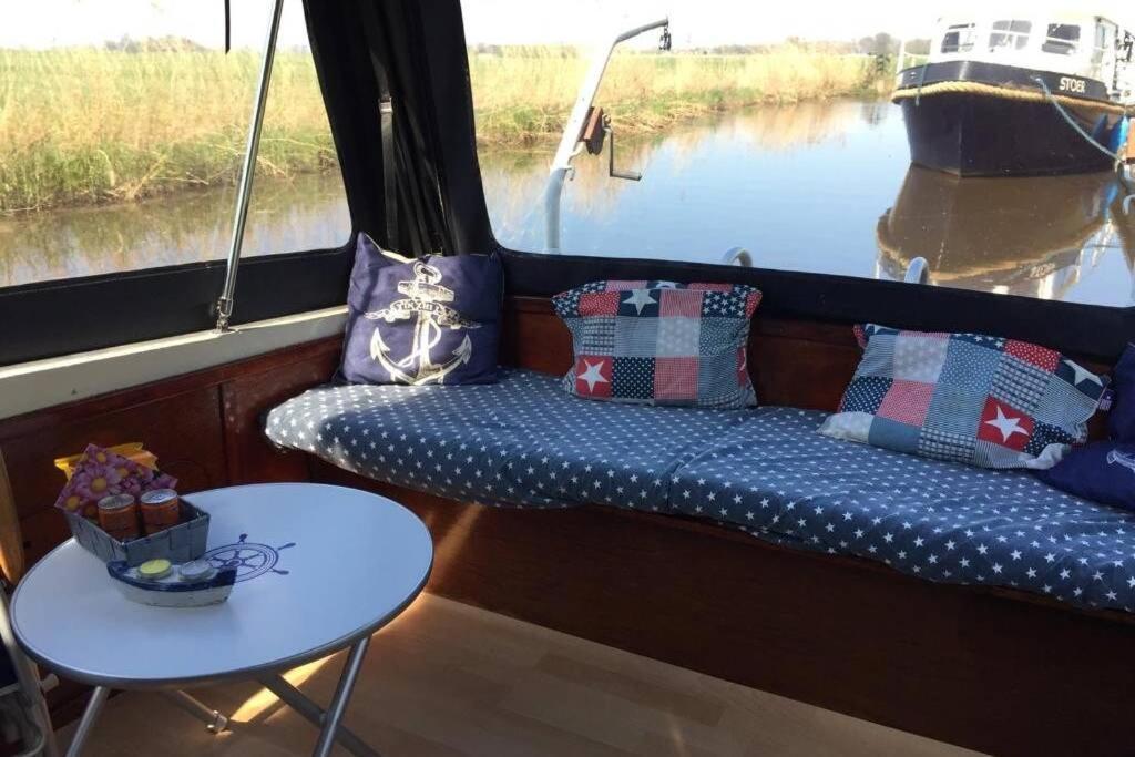 Boat Allemansfreon - Kamperen Op Het Water - Niet Om Mee Te Varen - Read Host Profile-Lees Hostprofiel Jutrijp Dış mekan fotoğraf