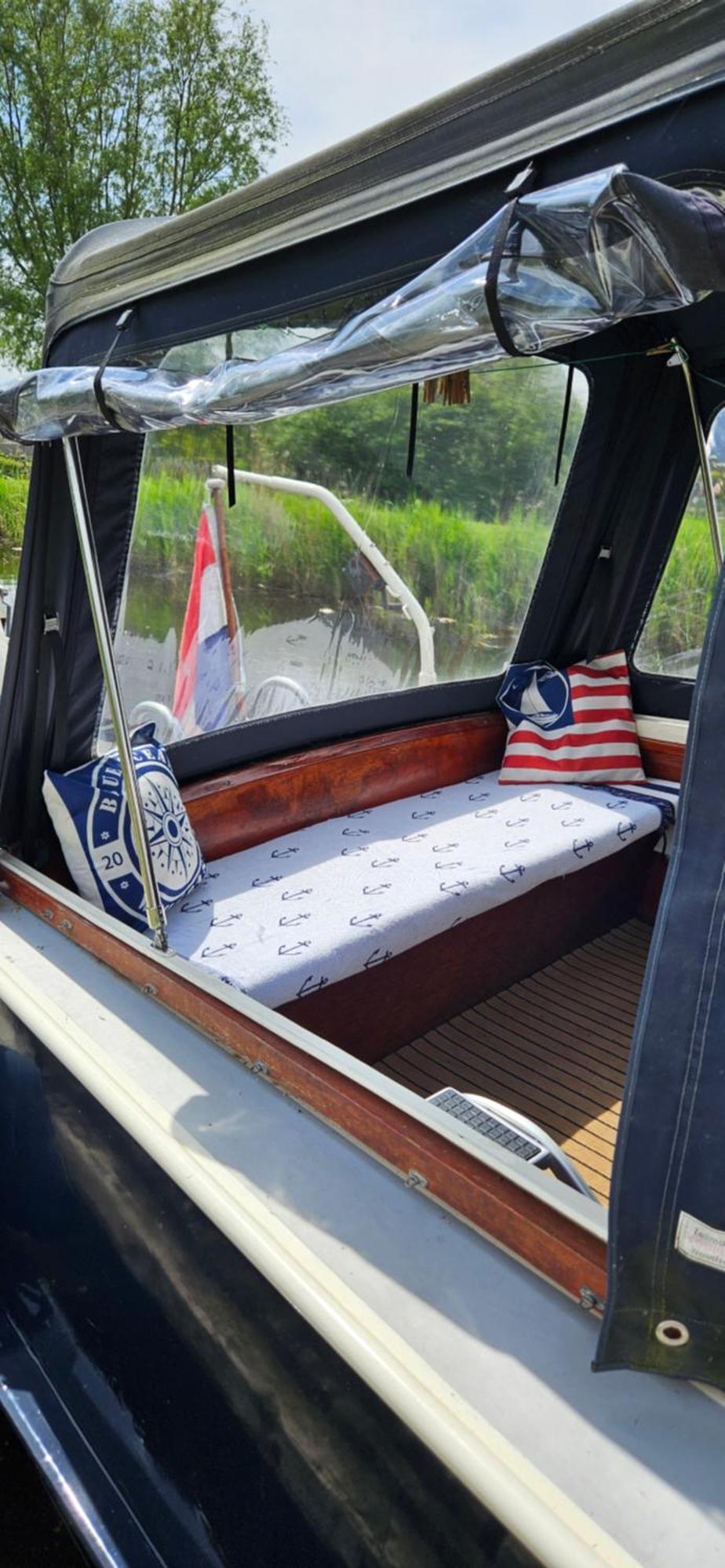 Boat Allemansfreon - Kamperen Op Het Water - Niet Om Mee Te Varen - Read Host Profile-Lees Hostprofiel Jutrijp Dış mekan fotoğraf